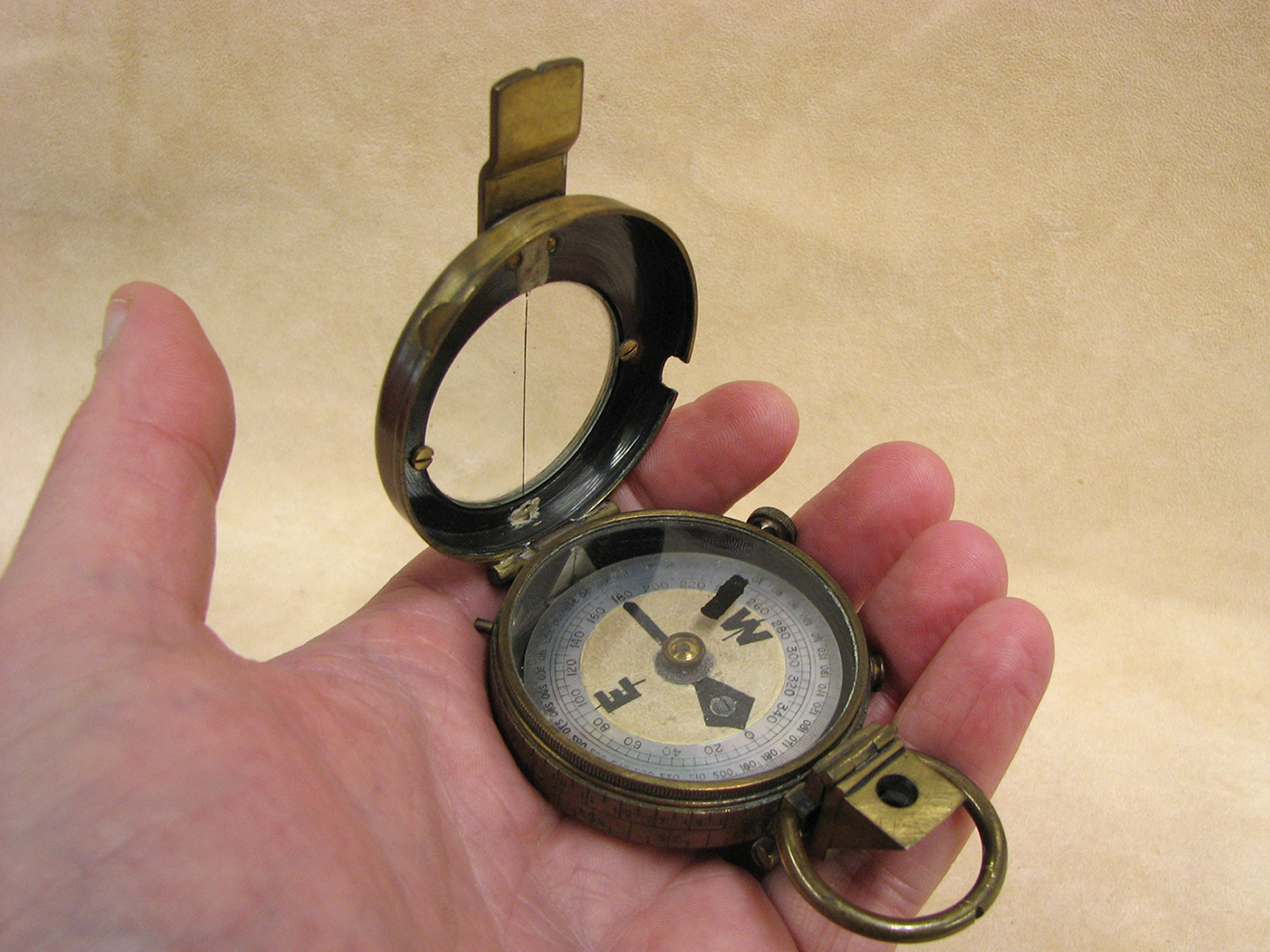 WW1 era Verner's Pattern MK VI prismatic marching compass owned by J A Street